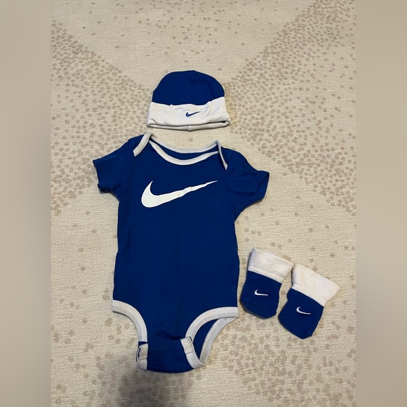 Nike Baby Set - Picture 2 of 9